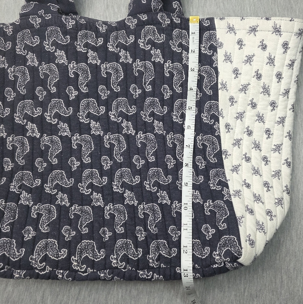 Laude The Label Elegant Navy and White Quilted Tote Bag - Picture 5 of 5